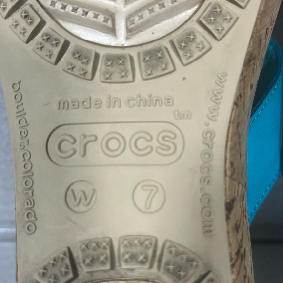 Crocs A-Leigh Turquoise Cork Wedge Thong Sandals Women's Size 7 - Picture 6 of 8